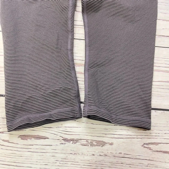 Glyder Striped Cropped Legging White Black Stripe - Picture 3 of 11